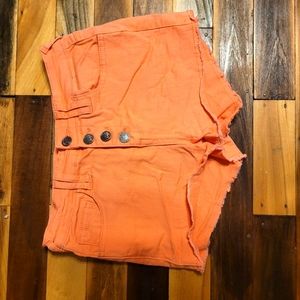 Vintage - distressed - high waist - peach - jean shorts